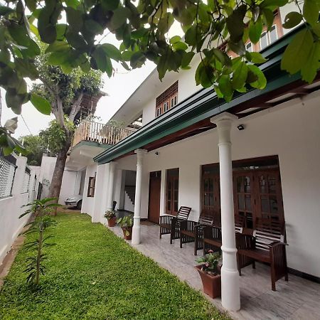 Mangohut Joy Apartment Anuradhapura Ngoại thất bức ảnh