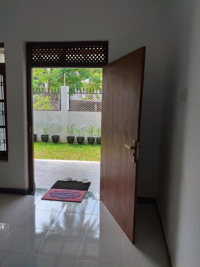 Mangohut Joy Apartment Anuradhapura Ngoại thất bức ảnh